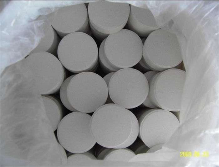 ISO Calcium Hypochlorite Chlorine 70% For Swimming Pool Water Treatment